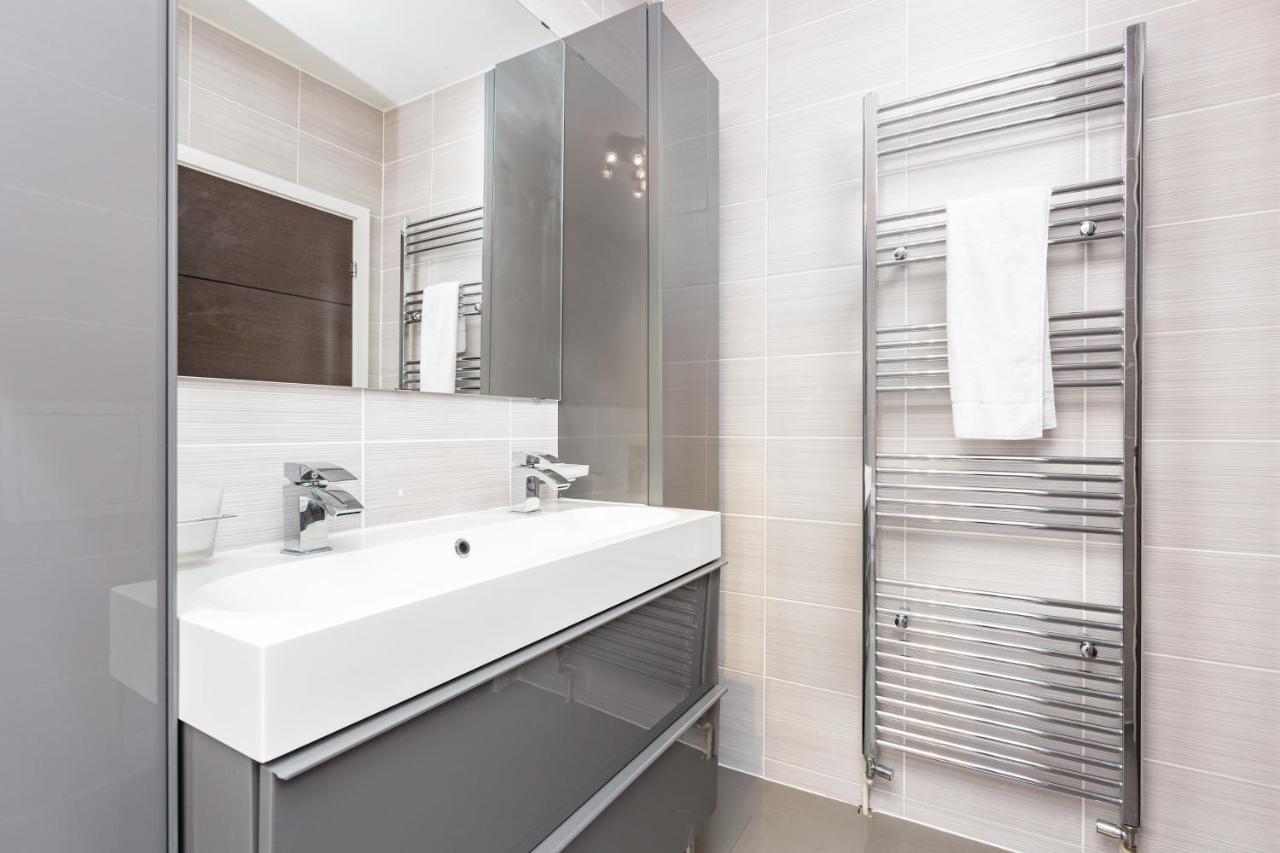 Manhattan Heights Apartment Maidstone Bagian luar foto