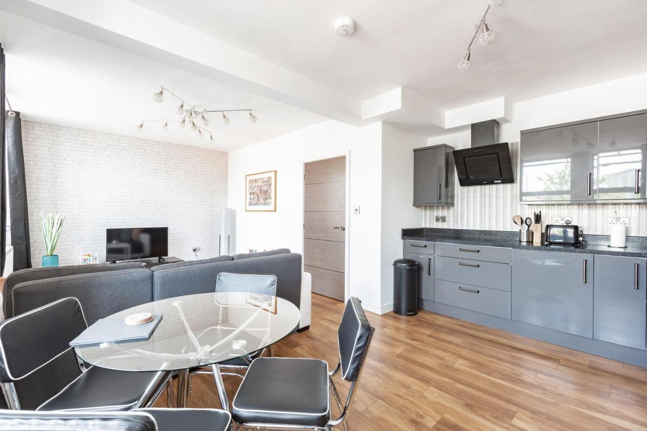 Manhattan Heights Apartment Maidstone Bagian luar foto