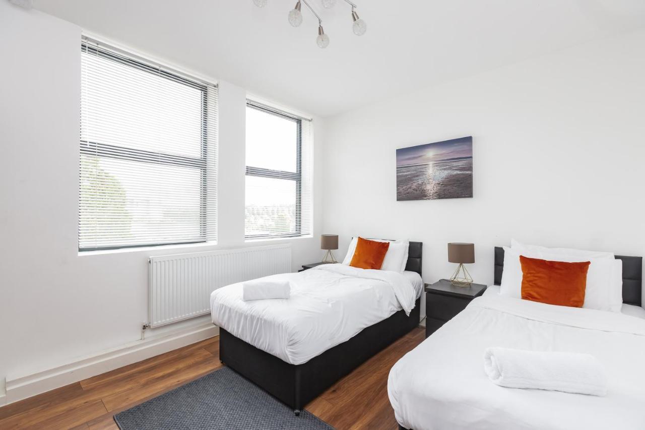 Manhattan Heights Apartment Maidstone Bagian luar foto