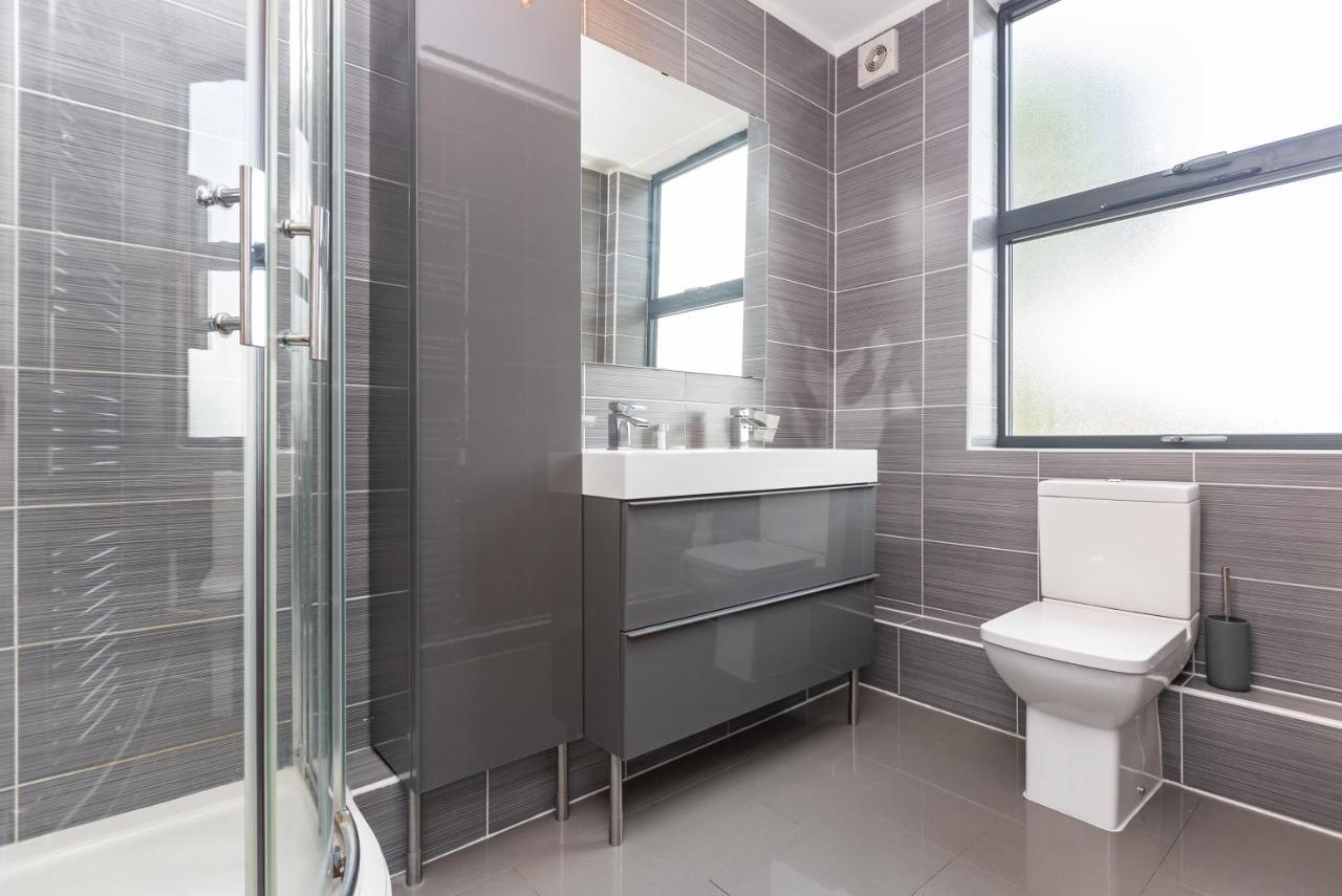 Manhattan Heights Apartment Maidstone Bagian luar foto